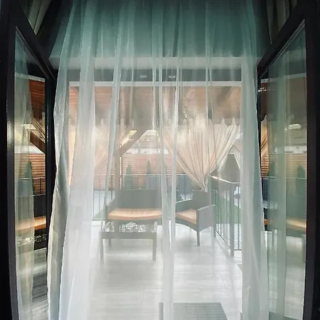 Lotus Hotel 2*