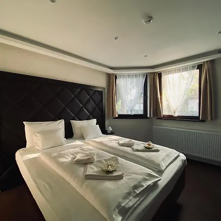 Lotus Hotel Hermina-major