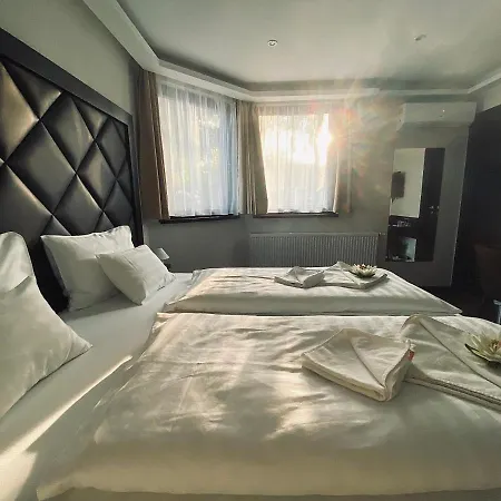Hotel Lotus 2*