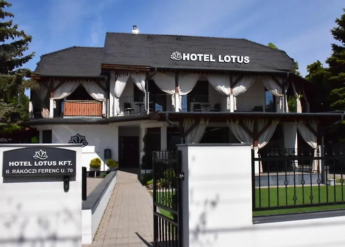 Lotus Szálloda